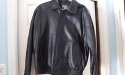 Black Genuine Leather Bomber Jacket Size Small
Rarely worn.
PERFECT condition!