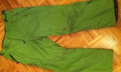 Men's Firefly snowpants. Bright green! Used but in excellent condition, just some minimal wear at the bottom cuffs as seen in photo.
Have multiple pockets and ventilation zips, as well as zips at the bottom to allow room for your ski or snowboard boot.