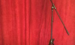 gently used, telescopic mic stand
