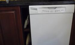 Moffat dishwasher, white.
Used 18 months. Includes all manuals, etc. supplied with machine.
Like new, works fine.