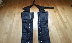 Used chaps in very good shape, waist size 35 and leg length is 32.