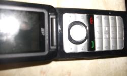 Motorola is about 4 months old paid 140 because telus gave me a deal on it
the black is 1 year old the camera does not work on it everything else is fine if you want to pick i can get rid of the motorola for 80 and the black for 100
or both for 150 any