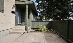 # Bath
1
Sq Ft
847
MLS
585496
# Bed
2
This move-in ready bungalow condo would be perfect for a first time buyer or someone looking to downsize. This home features a newly-painted open concept living room, dining room and kitchen, which is great for