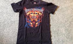 New
Size M
HARLEY DAVIDSON...TSHIRT...
VERY GOOD QUALITY
Logo front and back...