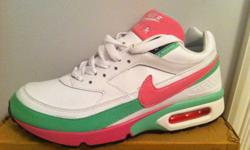 Brand New in Box
Never Worn
 
Pink / Green & White Colour
 
Women's Size 8.5
 
$75 Or Best Offer
 
*If this ad is still up, the item is still available*
Visits: 22