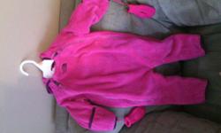 Size 6-12 months Super warm The North Face fleece snow suit. Used one winter in excellent condition. $80 new soAsking price is firm pick up only. Similar item description .
