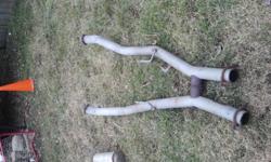 Set of flow master mufflers and o/r H pipe for shorty headers.
150 for everything. Or will split it up $85 for H pipe and 85 for the mufflers
text or call me at 519-796-7353
Mustang, 79-93