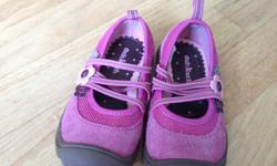 Barely worn mary janes shoes. Flexible soles, excellent condition. $5. Size 5.