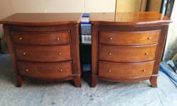 Beautiful pair of 3 drawer dressers. The pair will not be sold individually.
2.6 ft H, 2.6 ft W, 1.5 ft D
$100 for both or best offer