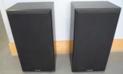 BLACK POLK AUDIO MONITORS.
APPROX. 30" HIGH x 14" DEEP x 14" WIDE.
VERY GOOD SHAPE, GREAT SOUND.
CURRENTLY IN HEATED STORAGE IN PARKSVILLE.