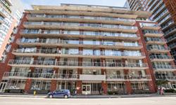 # Bath
3
# Bed
2
Live in LUXURY! Spacious penthouse property in prestigious Byward Market! Sunfilled unit with lots of windows, 2 bedrooms, 3 bathrooms, hardwood & ceramic tiles through out, granite counters, surround sound speakers on both floors, Murphy