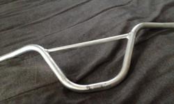 Expert power curve aluminum bmx bars
Great condition
Very very cool upgrade to any kids race bike
These bars are the greatest bars on the planet
They will make a bmx bike go faster and fly more aerodynamic
Bars are also useful for picking up chicks.
These