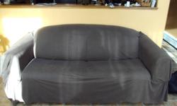 Pullout couch for sale
Older style, but great condition.Looks great with a cover over it, as seen in picture 1 and 2......... Mattress inside is in good shape, no stains. Need gone asap, pickup only!
50$ obo