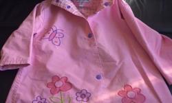 In good condition . Pink with flowers.
Very cute, very girly.
Pick up only.