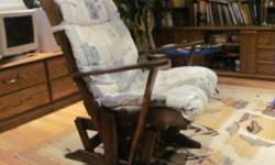 I am selling  a rocking chair in very good condition  for $40. Need the space for new furniture.