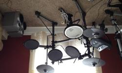 Ronland V-Drum Kit. (TD-6V)
Great condition - sounds amazing. No worries about making a noise while you practice cause - you just plug in the earphone! It's awesome! Full set ready to, just get a throne and you are ready to start ROCKIN IT!
Call me for