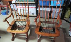 Vintage pair of Roxton maple porch rockers. I am located in the Perth area.
