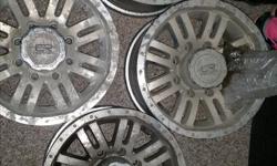 Set of rims for sell. Very good , no damage just need to be clean.
size 16 Inch , fit tires from 245 to 265.