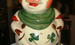 THIS IS A VERY, VERY
 
OLD COLLECTOR
 
TREASURE !!!
 
 
THIS WOULD
MAKE
A WONDERFUL GIFT
TO YOUR MOM OR WIFE
OR A COLLECTOR !!!
 
 
Englarge the photos ...
the detail is EXQUISITE !!!
 
 
Shawnee Shamrock
 
Smiley Pig
 
Cookie Jar
 
(USA-vintage)