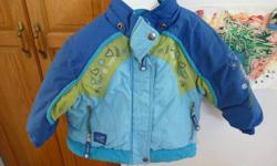 Mini Ungava Girls Size 2 Snowsuit
A high quality snow suit that is very warm! No marks or tears, in great condition. From a smoke free home.
- bibbed snow pants with gust stopper at the ankles
- jacket has gust stopper at waist
Located just outside of