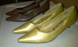 2 pairs of Seduction Size 8 Kitten Heeled Dress Shoes!
 
Gold and Brown
 
Worn maybe twice, had some kids they do not fit me anymore.
 
Make an offer, and please view my other ads!