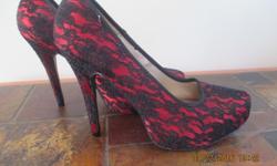 5" heel shoes, worn one evening only
Like new, in shoe box
Size 9
Will meet anywhere in west end (Kanata, Bells Corners, Barrhaven)
Price is firm