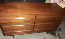 1-used solid wood 6 drawer dresser
 
In fair condtion, some light scratches from use over time.
 
$55.00
 
call or text Steve 250-317-5478
 
For an extra $10  can deliver to Kelowna or West Kelowna