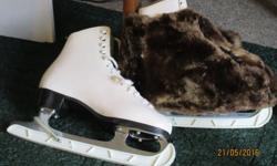 Excellent quality skates. Size 7. Full leather upper, MK Sheffield Steel Blades made in England. Some scratches on boots. Comes with real beaver fur boot cover for warmth and blade protectors.
I live at 589 Russell Road at Drouin in Cheney near Bourget