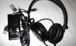 sony mp3 player 16gb n sony headphones O.B.O 45$ txt 343 263 0607