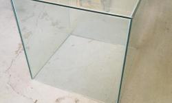 18"w x 18"h clear glass square table