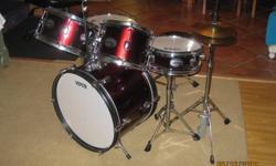 mid size drum set.excellent condition.barly used.$270 or best offer.