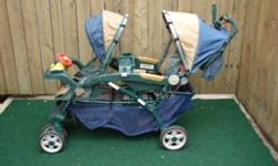 Double stoller with canopy top with safey straps model jeep easy to fold up asking $30 for it
grey baby stroller with canopy top easy to fold up for travel asking $15 for it