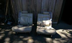 Both seats are in excellent condition, fits 2001-2006 Suburban, Tahoe, Yukon.
3 seat belts, grey/tan leather. $350 obo