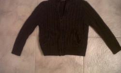 Children's Place zip up cardigan
 
Size 5/6
 
Very good condition
 
I have this in navy and in white
 
8 each or 15 for both