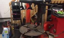 Snap On low profile tire changer and Snap On wheel balancer all working condition