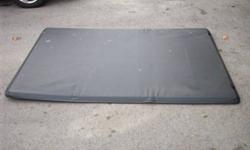 one year old  tri-fold tonneau cover in great shape can be on or off in 5 mins summer or winter fits a ford  ranger or mazda  pu with a step-side box or flare box  paid $ 650.00 plus tax will sell it for $ make an offer please call 519 843-2095