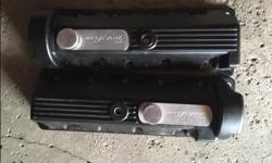 Trick FlowÂ® Cast Aluminum Valve Covers for Ford 4.6L/5.4L 2V engines
Valve covers for Ford 4.6L/5.4L 2V engines include a baffled PCV connection plus baffled and threaded fresh air connections for forced induction applications. The covers fit engines with