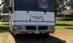 2002 Triple E, Emabassy-35', Queen Size bed, 6 sleeper, All Season, Living area slide out, automatic satellite dish, Ford Chasi, V10.
This ad was posted with the Kijiji Classifieds app.