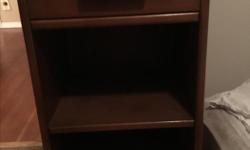 great condition
1 drawer