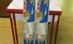 Vintage c.1965 Snoopy Water Skis Very Rare so Cool!
Great for youth, or that avid Comic Collector or even a collector of vintage skis
measures about 47 inches long
Price: $ 139.00
 
Mention ID # 34
 
You can check them out at the Courtland Antique