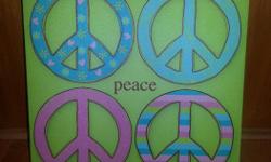 "Peace" wall art decor. It will make your teen room more colorful. NEW. From Winners store.
First come, first served.
Smoke free, pet free home.
Please view my other ads