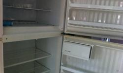 White fridge in working condition. This is great as your regular fridge or as a secondary fridge for your basement or garage! Size is 18 cubic feet (I think).
Top freezer - bottom fridge. Asking $50 or best offer. Pickup only.
Call 905-923-4121 if