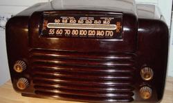 Philco 48-464 Bakelite Antique Radio 1948
Fully Working Condition
Cabinet:Fair Condition
This large Bakelite radio is a 6-tube set, designed to receive AM and shortwave broadcasts.
For model 48-464, Philco, Philadelphia Stg. Batt. Co.; USA
Country: United