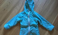 Rain coat, from Costco. Good condition, no holes etc but some markings hence low price.