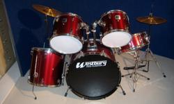 Youth drum set in great condition