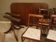 Antique Dinning Room Set - Seats 6. Leaf included