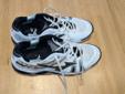 Mizuna volleyball shoes size 9
